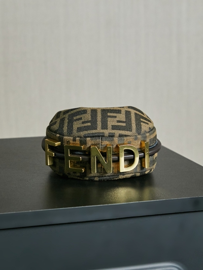 フェンディバッグ細部ディテール